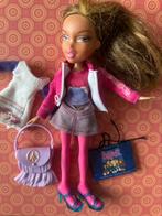 BRATZ I -CANDY YASMIN DOLL met extras, Verzamelen, Poppen, Ophalen of Verzenden, Zo goed als nieuw, Pop