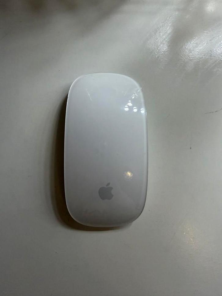 Apple Magic Mouse - Draadloze Muis, Computers en Software, Muizen, Zo goed als nieuw, Muis, Rechtshandig, Draadloos, Ophalen of Verzenden