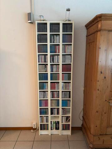 Hoge CD Kast 4x en 2 Spotlights beschikbaar voor biedingen