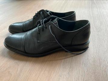 Nette herenschoenen Tommy Hilfiger maat 43. beschikbaar voor biedingen