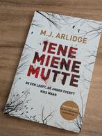 Iene Miene Mutte - M.J. Arlidge Thriller, Ophalen of Verzenden, Gelezen, M.J. Arlidge