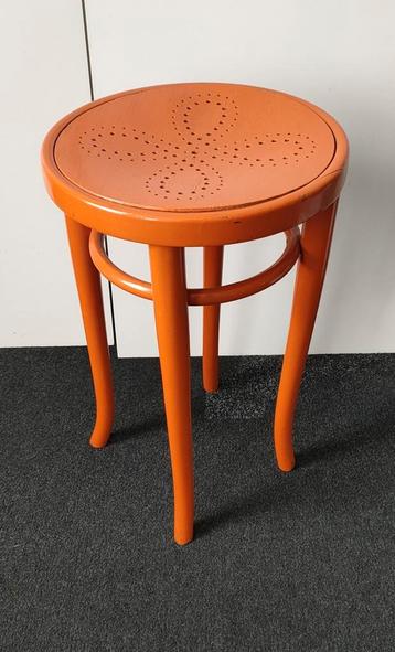 Vintage Thonet kruk beschikbaar voor biedingen
