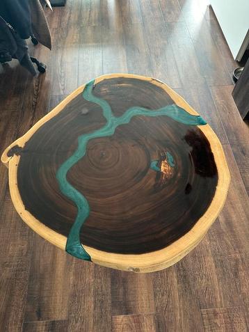 Nette Epoxy Salontafel te koop beschikbaar voor biedingen