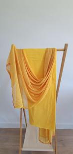 Nieuwe Indiase sjaal (dupatta) met bijpassende stof, Geel, Nieuw, Ophalen of Verzenden, 30 tot 120 cm