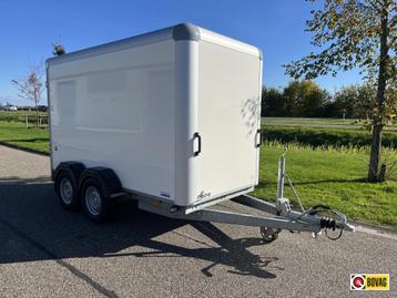 Zeer nette Henra/Proline gesloten wagen 315x158x190cm 2700kg beschikbaar voor biedingen