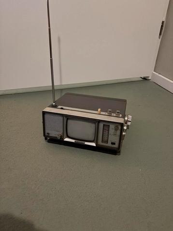 Vintage Universum TV/Radio - Verzamelobject beschikbaar voor biedingen