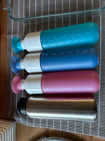 Doppers en thermosfles. beschikbaar voor biedingen