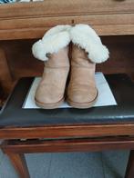 Warme bruine UGGs schoenen maat 36-37, UGG, Beige, Lage of Enkellaarzen, Ophalen of Verzenden