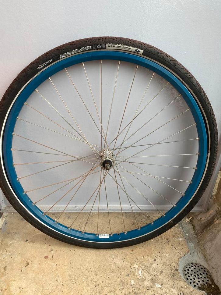 Voorwiel 28 inch 28 x 1.75 voor Gazelle, Popal, Cortina, Fietsen en Brommers, Fietsonderdelen, Zo goed als nieuw, Algemeen, Wiel