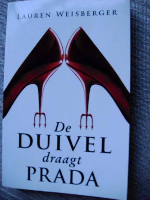 De duivel draagt Prada-Lauren Weiberger, Boeken, Romans, Zo goed als nieuw, Nederland, Ophalen of Verzenden