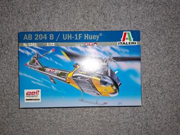 1/72 Italeri AB 204 B / UH-1F Huey incl NL MLD beschikbaar voor biedingen