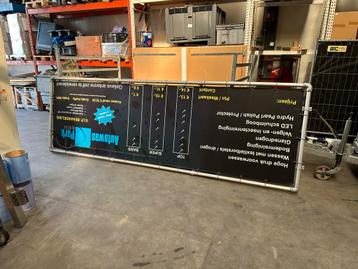 Groot Reclamebord 410x130cm met Frame beschikbaar voor biedingen