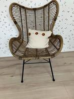 Rotan stoel met kussen, Huis en Inrichting, Stoelen, Ophalen, Bruin, Riet of Rotan, Zo goed als nieuw