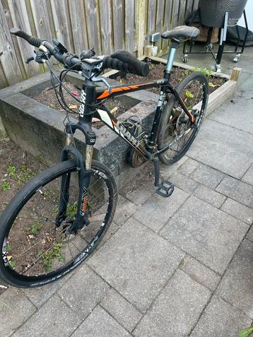Opknapper mountainbike  beschikbaar voor biedingen