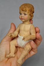 Zeer mooie hand gesneden houten baby pop popje niet antiek, Verzamelen, Poppen, Ophalen of Verzenden, Zo goed als nieuw, Pop