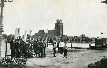 (386-270-017) Dordrecht beschikbaar voor biedingen