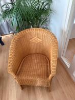 Rotan fauteuil – stevige stoel in goede staat, Huis en Inrichting, Ophalen, Zo goed als nieuw, Riet of Rotan