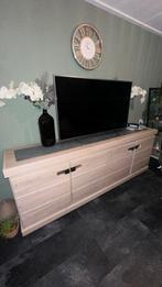 Mooie licht houten dressoir, Huis en Inrichting, Kasten | Dressoirs, Ophalen, Met deur(en), Zo goed als nieuw, 200 cm of meer