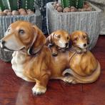 Basset met puppy's beeld, Ophalen of Verzenden, Dier, Zo goed als nieuw