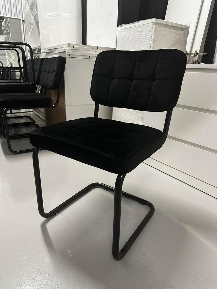 6 mooie zwarte velvet stoelen, Huis en Inrichting, Stoelen, Zo goed als nieuw, Stof, Zwart, Ophalen
