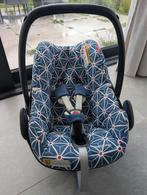 Maxi Cosi Pebble Plus i-Size + zitverkleiner + familiyfix, Ophalen, Zo goed als nieuw, Isofix, 0 t/m 13 kg