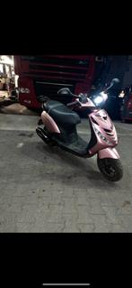 Piaggio zip te koop! - 2009 metallic roze, Fietsen en Brommers, Scooters | Piaggio, Ophalen, Gebruikt, Maximaal 45 km/u, Zip