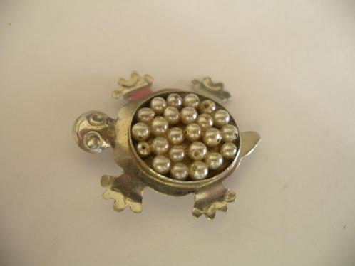Een mooie Oude Alpaca Schildpad Broche met Pareltjes, Sieraden, Tassen en Uiterlijk, Antieke sieraden, Broche, Zilver, Verzenden