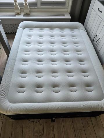 Float Luchtbed - Comfortabel Slapen! beschikbaar voor biedingen