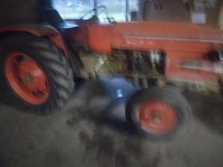 Oude Tractor - Zetor?, Zakelijke goederen, Agrarisch | Tractoren, meer dan 10000, Overige merken, tot 80 Pk, Gebruikt, Ophalen of Verzenden