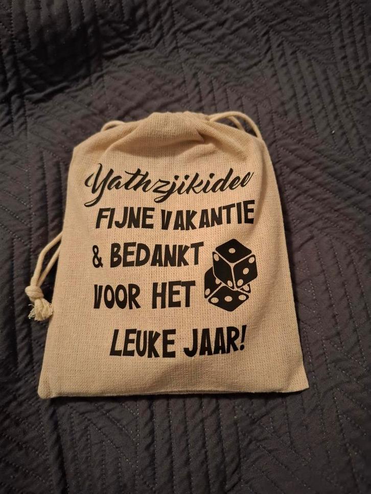 Nieuw Yahtzee Spel in Cadeauverpakking, Hobby en Vrije tijd, Denksport en Puzzels, Nieuw, Overige typen, Ophalen of Verzenden