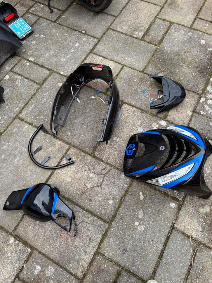 Piaggio zip in onderdelen, Fietsen en Brommers, Brommeronderdelen | Scooters, Zo goed als nieuw, Ophalen of Verzenden