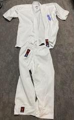 Karate pak 140/160, Sport en Fitness, Vechtsporten en Zelfverdediging, Maat XS of kleiner, Ophalen, Zo goed als nieuw