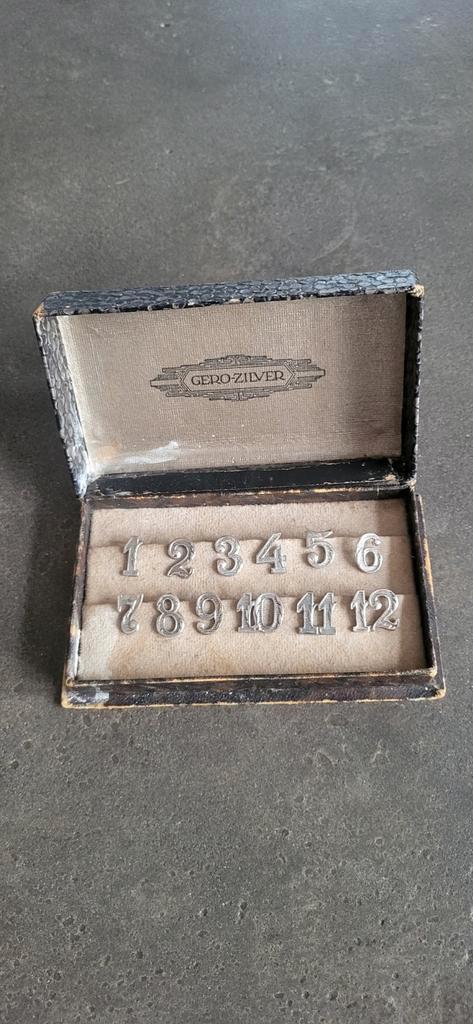 Gero Zilver Tafelnummers 1-12 in Originele Cassette, Antiek en Kunst, Antiek | Bestek, Ophalen of Verzenden