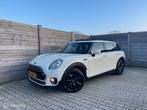 Mini Clubman 1.5 Pepper Panoramadak-Navi-PDC, Auto's, Mini, Voorwielaandrijving, Gebruikt, Wit, Origineel Nederlands