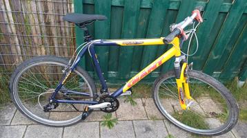 Mountainbike Fiets 26"    Giant. BOULDER  24V  D55 beschikbaar voor biedingen