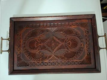 Antiek dienblad met houtsnijwerk 48 x 31 cm beschikbaar voor biedingen