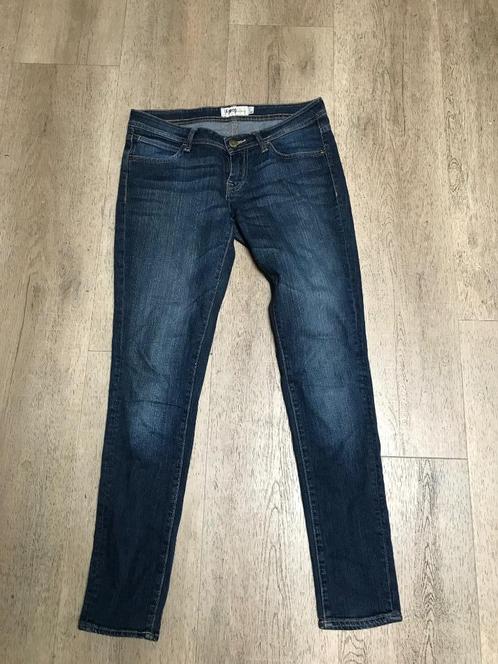Lee jeans maat 30/31 – Y2K low rise – goede staat, Kleding | Dames, Broeken en Pantalons, Zo goed als nieuw, Maat 38/40 (M), Blauw