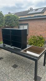 Zwarte hangkasten met glazen deuren/leggers en RVS afwerking, Ophalen, Met deur(en), 50 tot 100 cm, Zo goed als nieuw