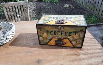 Oud Nostalgisch Beschilderd Grand Columbian Coffee Kistje beschikbaar voor biedingen