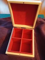 Pickwick thee doos wit met roze 4 vaks, Ophalen, Zo goed als nieuw