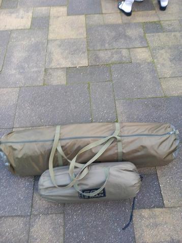 Zo goed als Nieuwe Fox Eos 2man bivvy compleet met Overwrap. beschikbaar voor biedingen