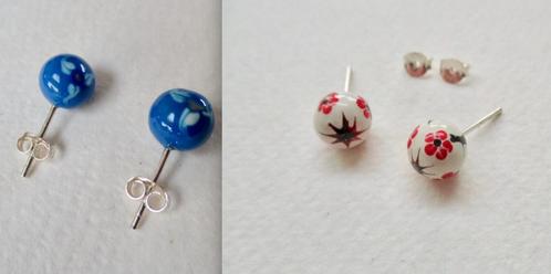 Zilveren knop model oorbellen wit of blauw p.p.p. 925 zilver, Sieraden, Tassen en Uiterlijk, Oorbellen, Zo goed als nieuw, Knopjes of Stekers