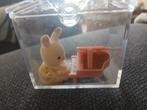 Sylvanian Familles konijn met piano, Verzamelen, Poppenhuizen en Toebehoren, Ophalen of Verzenden, Zo goed als nieuw