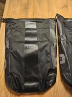 2x fietstas b'twin trekkingbike bag 20 ltr waterproof zwart, Ophalen of Verzenden, Zo goed als nieuw, Btwin / Decathlon