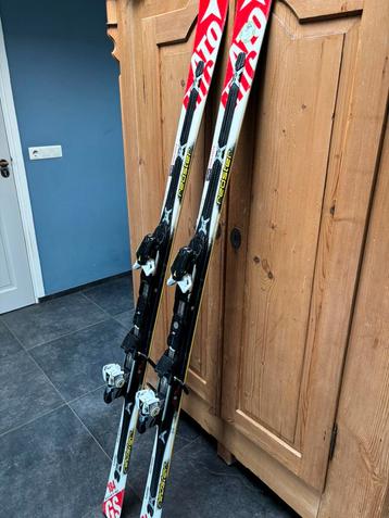 Skies Atomic redster double deck 184 cm  beschikbaar voor biedingen