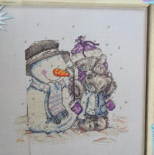 Me to You Teddybeer naast sneeuwpop borduurpatroon, Hobby en Vrije tijd, Borduren en Borduurmachines, Nieuw, Patroon, Handborduren