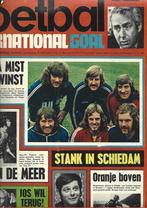 VOETBAL,INTERNATIONAL magazine 3-14 APRIL 1973, Boeken, Tijdschriften en Kranten, Gelezen, Sport en Vrije tijd, Ophalen of Verzenden