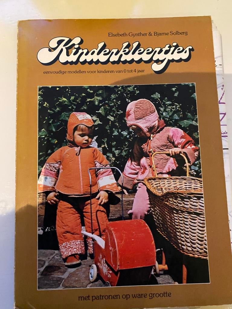 Vintage Naaipatronen voor kinderen, Hobby en Vrije tijd, Kledingpatronen, Ophalen of Verzenden, Zo goed als nieuw, Kind, Overige merken