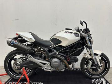 Ducati Monster 696 2010 met Termignoni en maar 22.386km beschikbaar voor biedingen