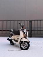 Sym Mio 50cc brom (2012), Fietsen en Brommers, Scooters | SYM, Ophalen, Gebruikt, Benzine, Overige modellen
